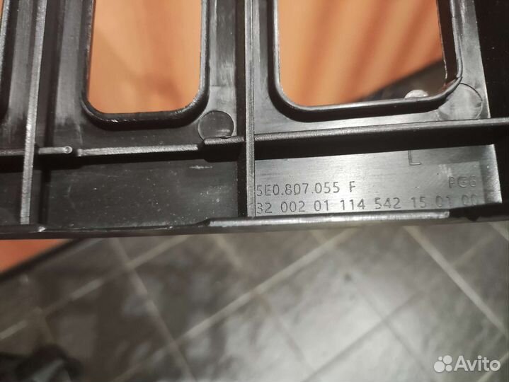 Кронштейн бампeра переднего Octavia 3 А7 2017-2020