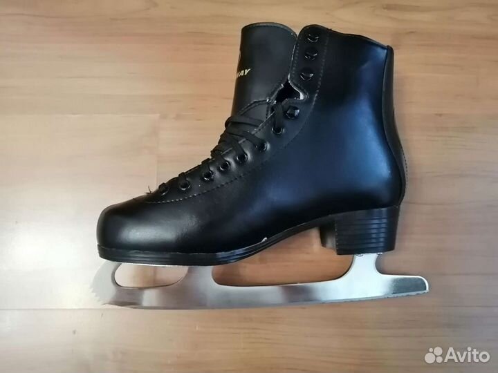 Коньки фигурные Laval