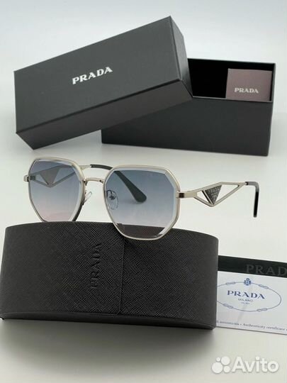 Солнцезащитные очки prada