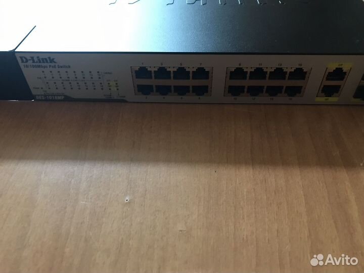 Коммутатор D - Link des1018