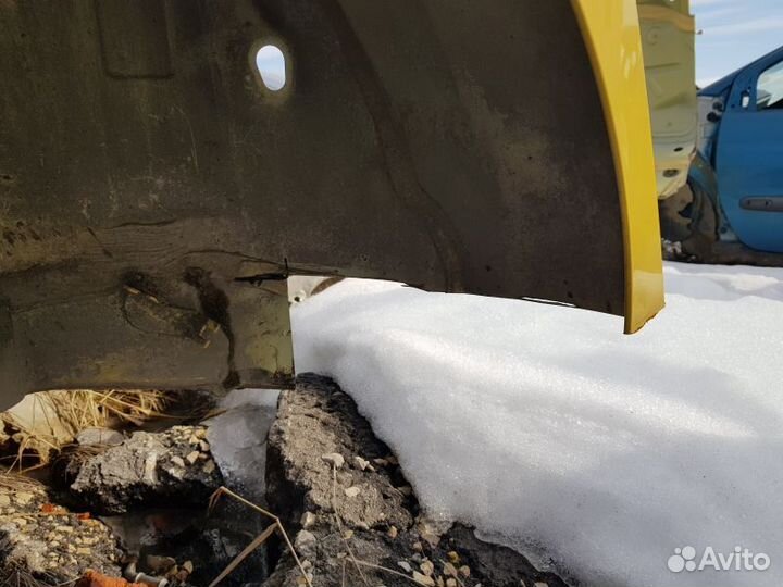 Крыло заднее правое Volkswagen Polo Sedan