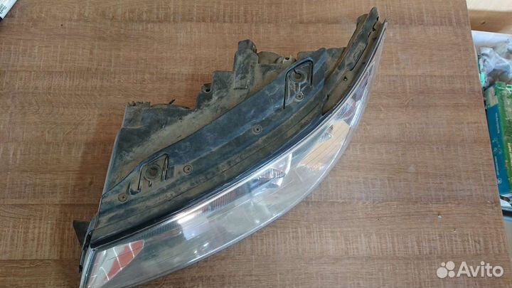 Фара левая Hyundai Sonata 5 NF 2004-2010