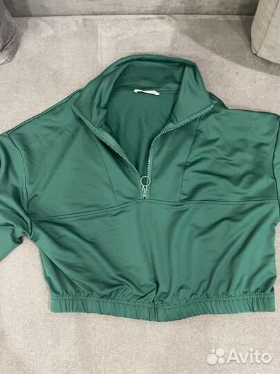 Кроп топ stradivarius s