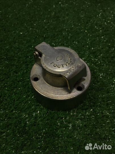 Розетка (для подключения прицепа)