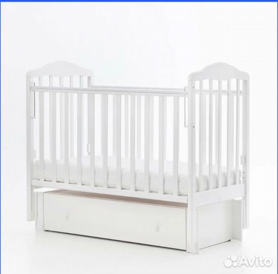 Детская кроватка Кедр Helen 3 с маятником и ящиком