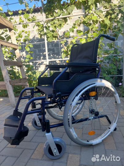 Инвалидная коляска