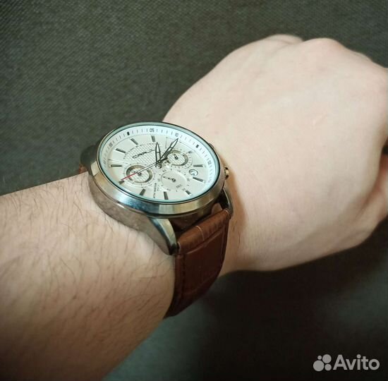 Кварцевые мужские часы crrju