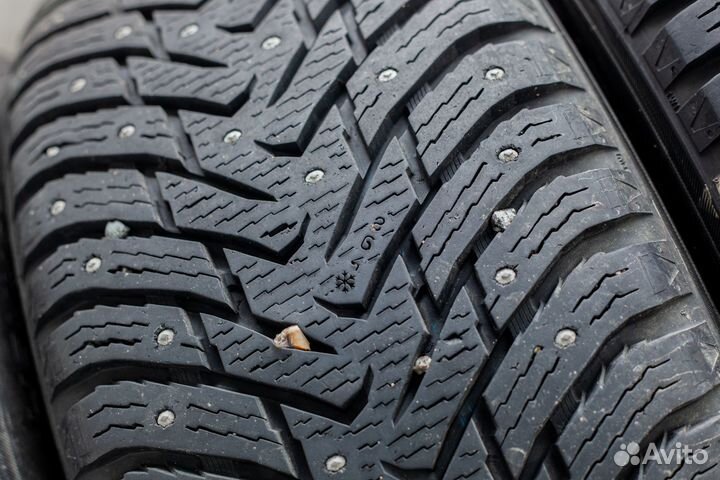 Nokian Tyres Hakkapeliitta 8 SUV 255/60 R18 112T