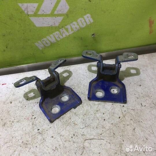 Петля двери Рено Логан