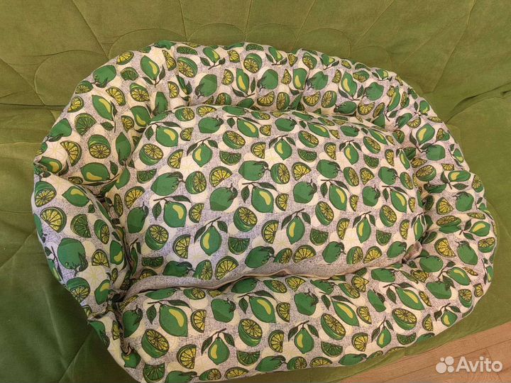 Лежанка для кошек и собак ручной работы