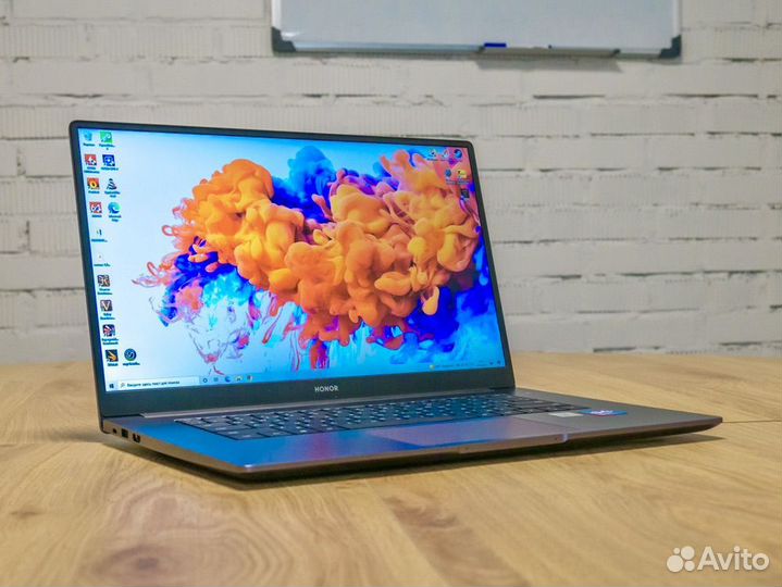 Honor MagicBook X 15 i5/8/512