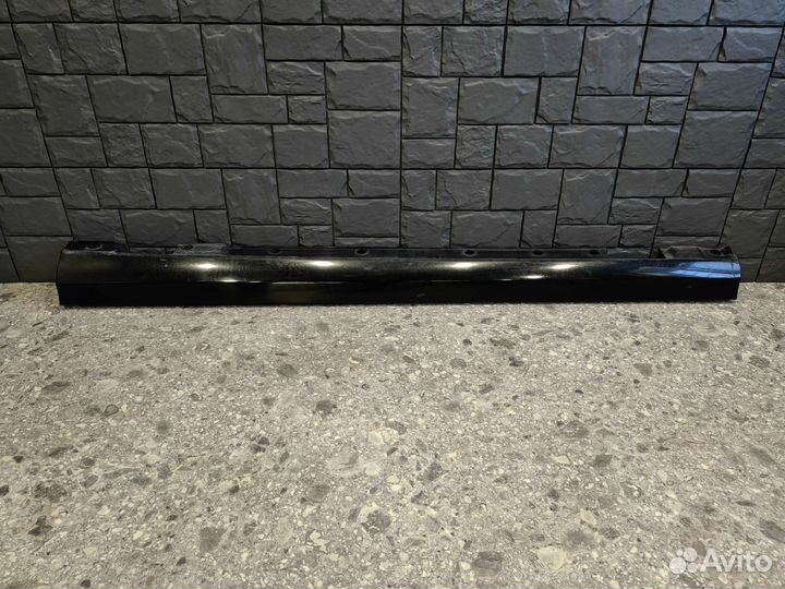 Порог левый W204 чёрный 197