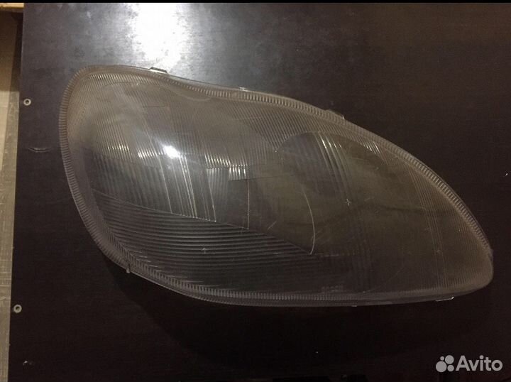 Стекло правой Фары для Mercedes w220