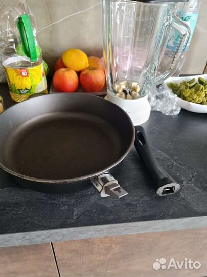 Сковорода 28 см