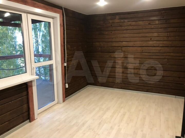 Дом 165 м² на участке 6 сот.