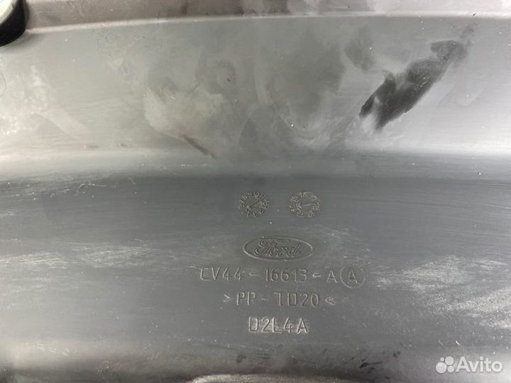 Накладка замка капота передняя Ford Kuga 2G 2015