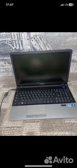 Ноутбук Samsung i5/6 гигов/500гб hdd