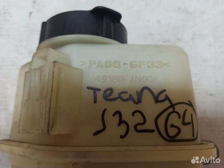 Бачок гидроусилителя Nissan Teana J32 VQ25