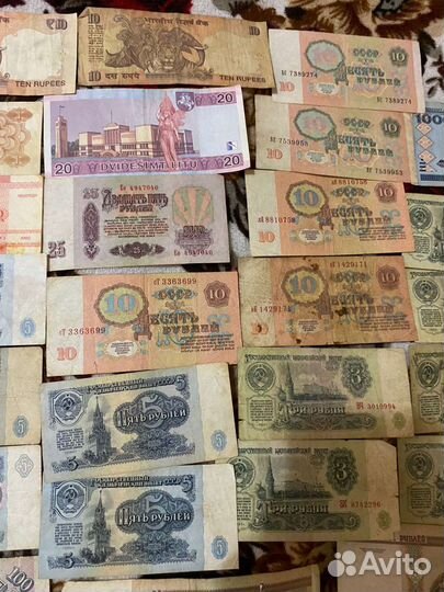 Старые бумажные деньги разных стран