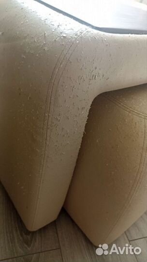 Журнальный стол с пуфиком