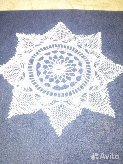 Вязанная салфетка