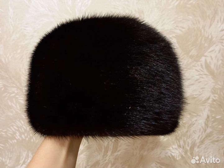 Шапка норковая и искусственная женская