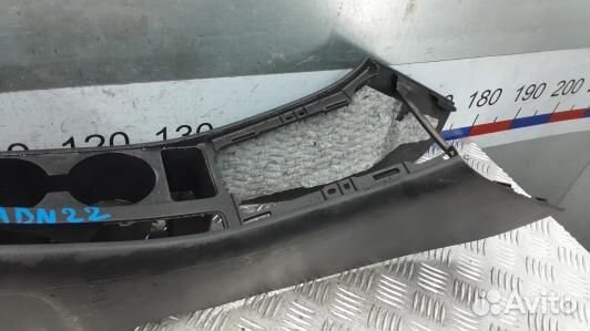 Подлокотник центральный toyota corolla E12 (ADN22I