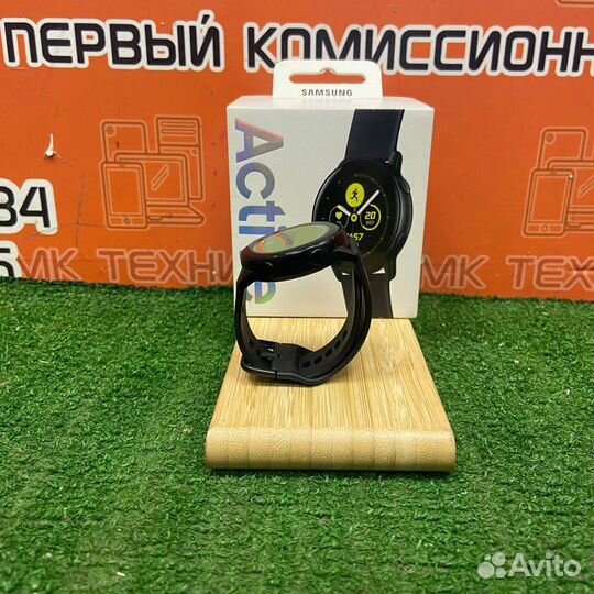 Умные часы Samsung Galaxy Watch Active