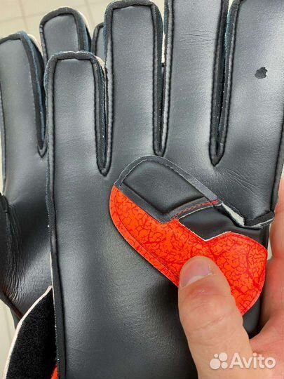 Вратарские перчатки adidas predator match