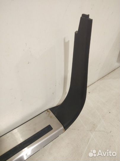 Накладка порога внутренняя передняя правая Lexus
