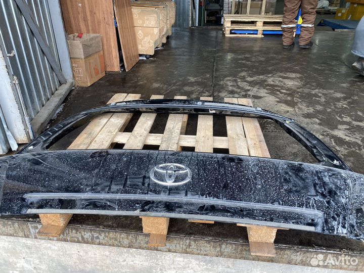 Крышка багажника Land Cruiser 200