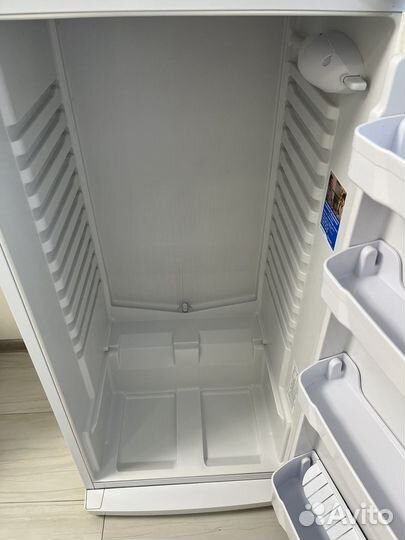 Холодильник Indesit st167.028