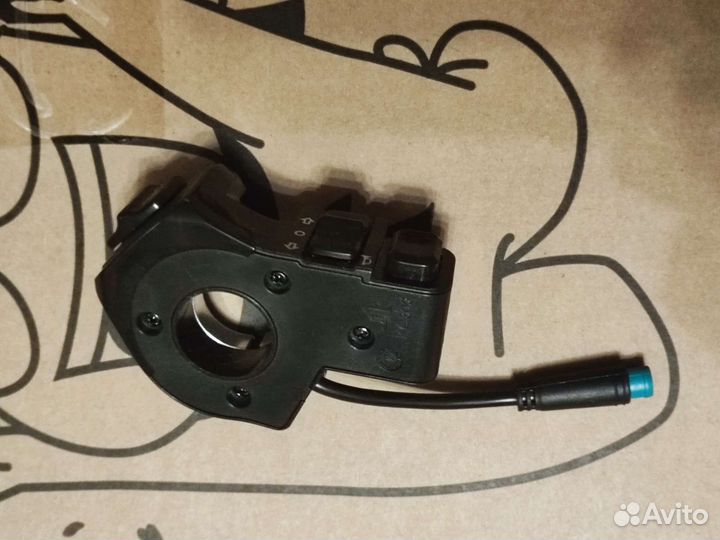 Блок кнопок на электросамокат