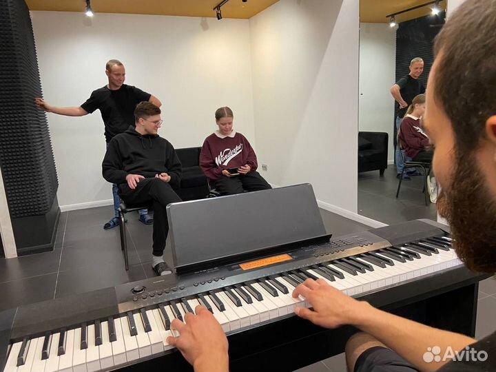 Уроки вокала / гитары / фортепиано