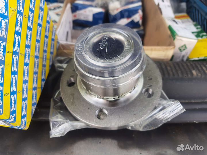 Передняя ступица Шкода Фабия