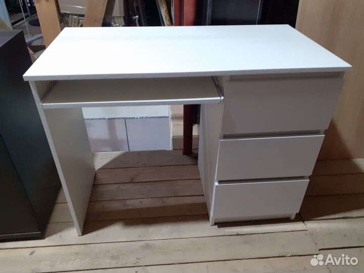 Стол письменный-компьютерный Белфис