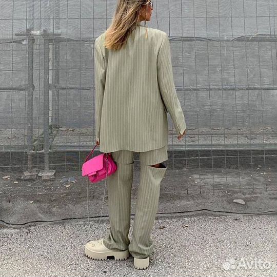 Костюм женский