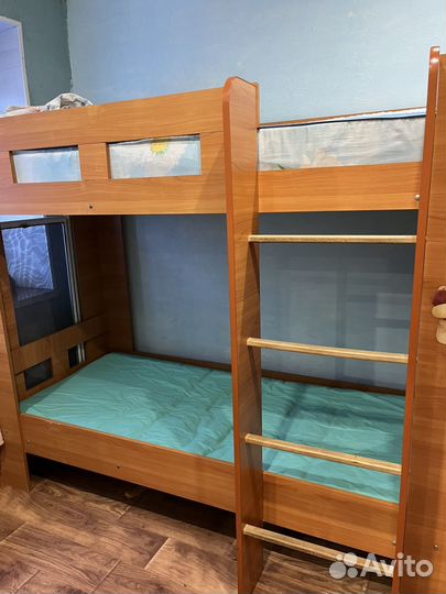 Двухярусная кровать бу