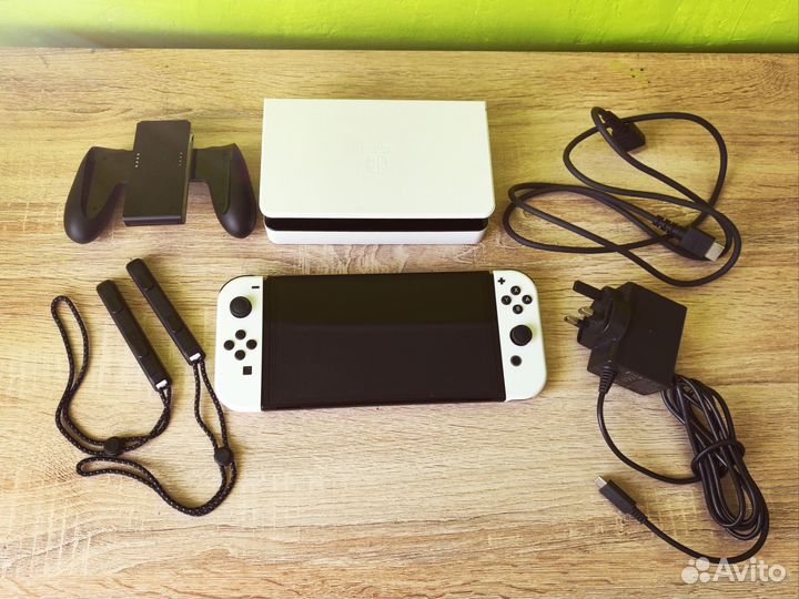 Игровая консоль Nintendo Switch oled-модель