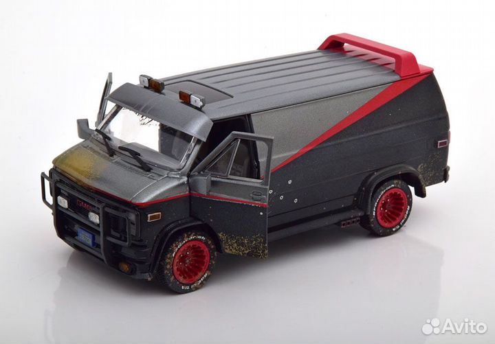 Коллекционные модельки автомобилей масштаб 1:24