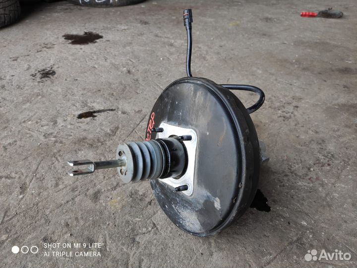 Вакуумный усилитель тормозов Duster