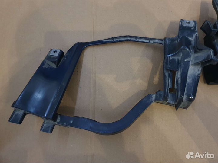 Кронштейн передней фары Bmw 5 E60