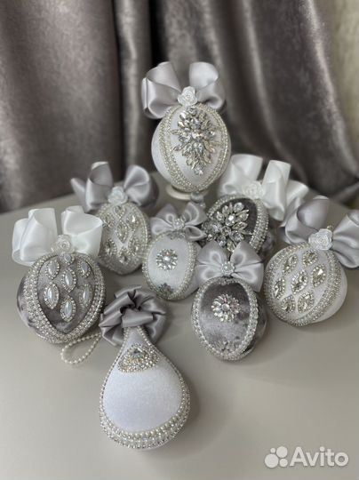 Новогодние игрушки