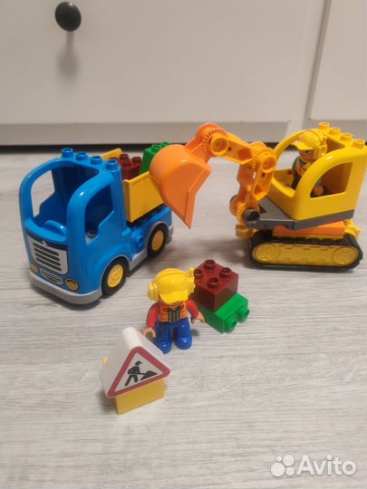 Lego Duplo Грузовик и гусеничный экскаватор
