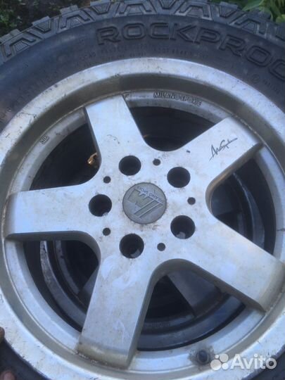 Грязевые колеса в сборе r16 Nokian 225/75/16