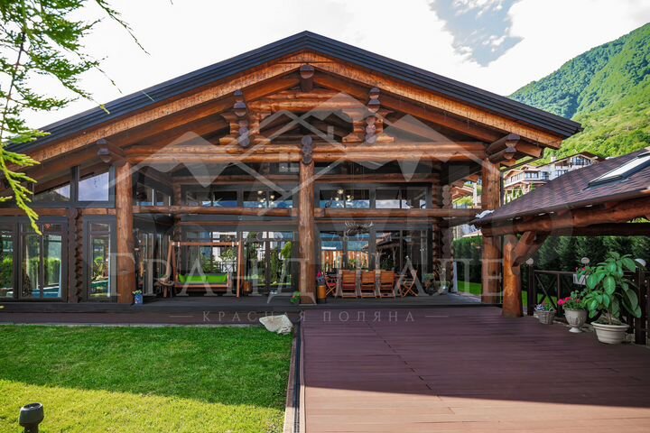 Дом 520 м² на участке 8 сот.