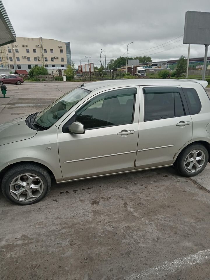 Mazda Demio: фото владельца