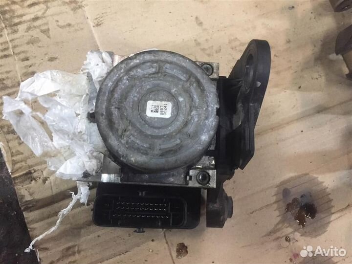 Блок ABS Skoda Octavia (A7) 2013-2017