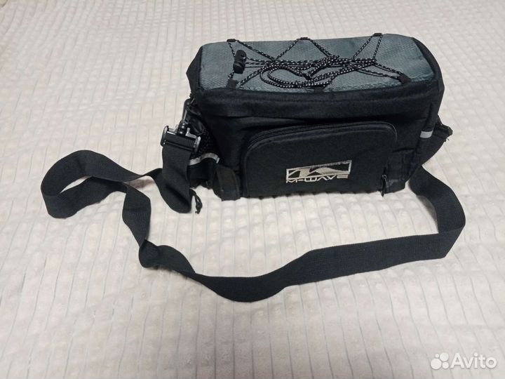 Багажник на велосипед с сумкой