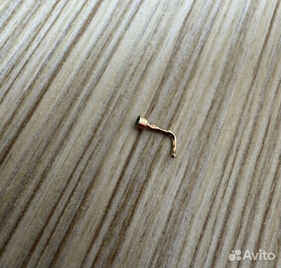 Пирсинг в нос новый золото 585